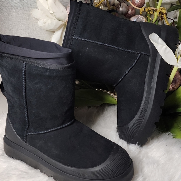 UGG Men's Classic Short Weather Hybrid Boot New - Picture 1 of 4
